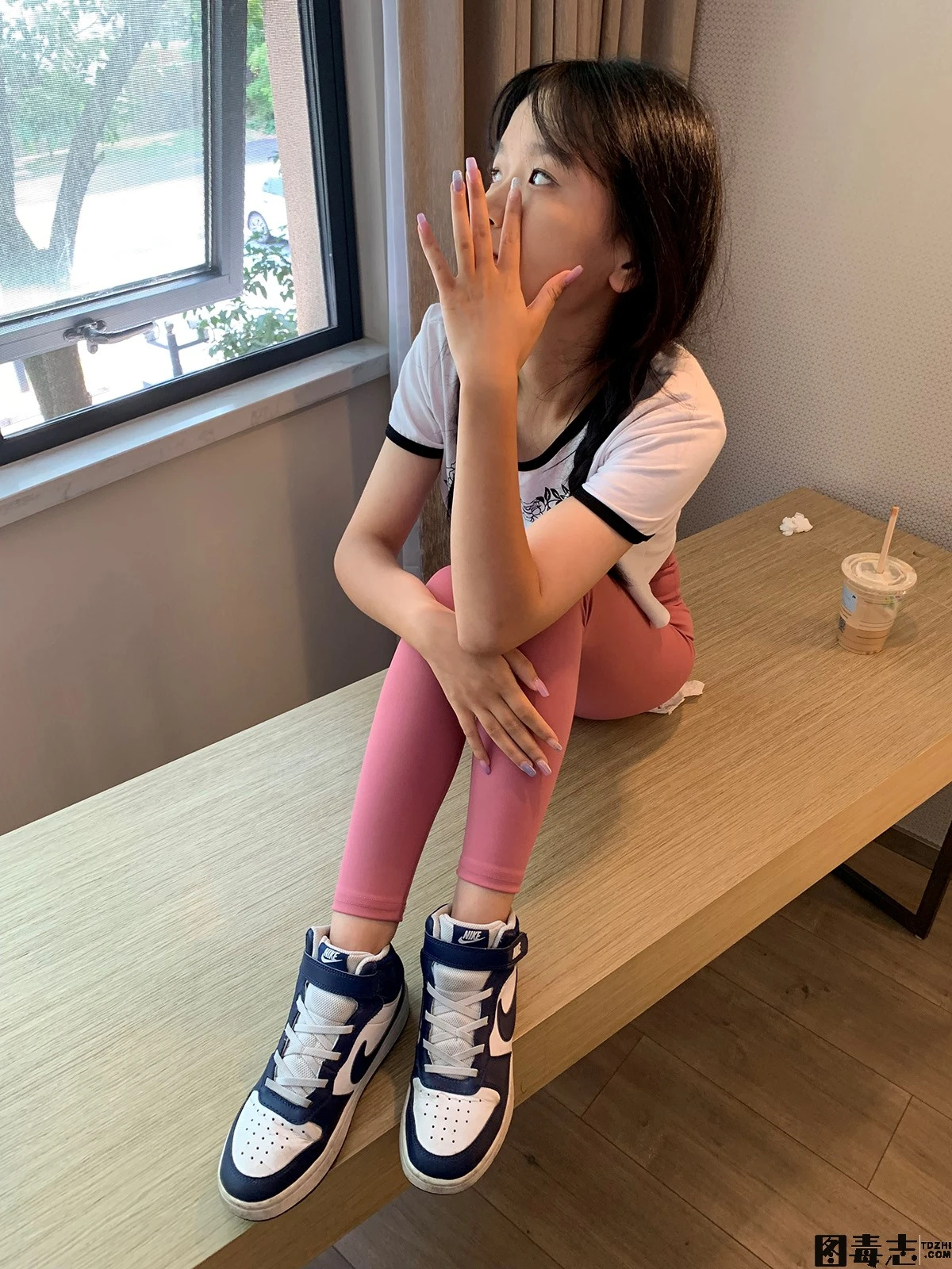 [誉铭传媒] 袜足摄影 2022.10月份整合福利-光影社区