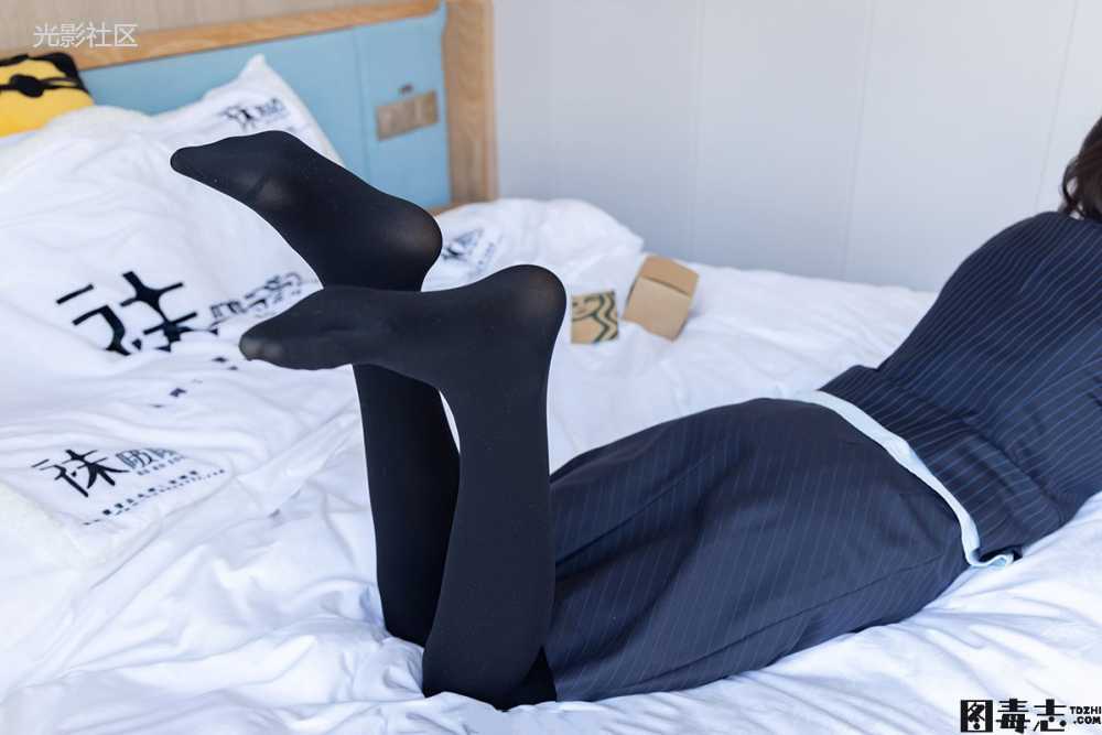 [BoBoSocks袜啵啵] No.038 小甜豆-建行行服、高跟鞋、厚黑丝-光影社区