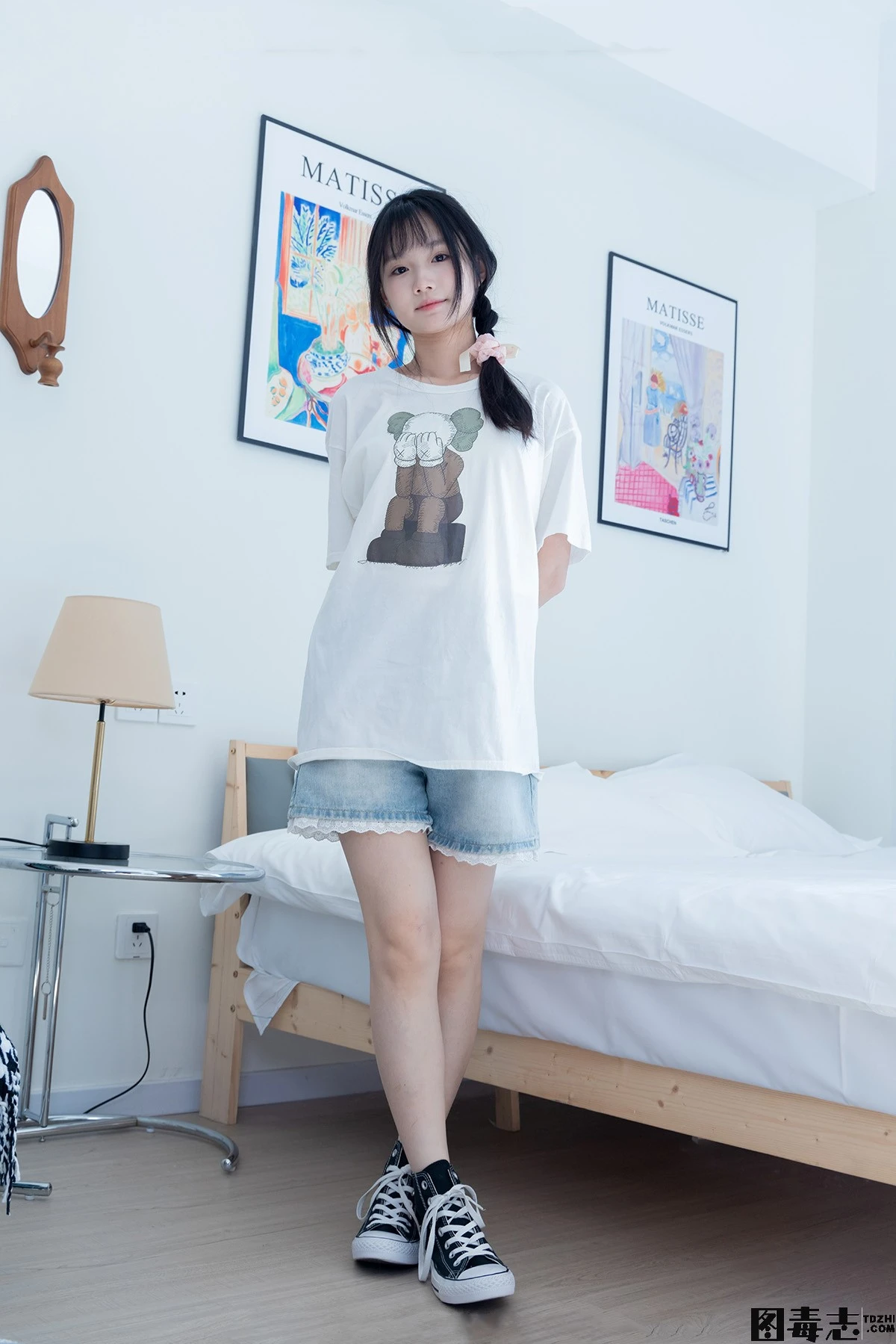 [BoBoSocks袜啵啵] No.331 甜甜圈-板鞋、白棉袜、裸足-光影社区