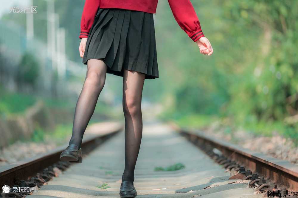 [兔玩映画] 奔跑的红色JK-光影社区