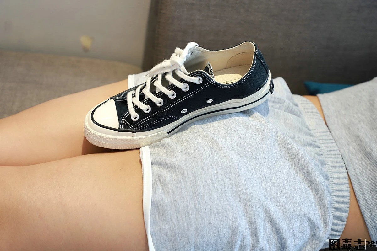 [誉铭传媒] 袜足摄影 2022微信群第八套作品-光影社区