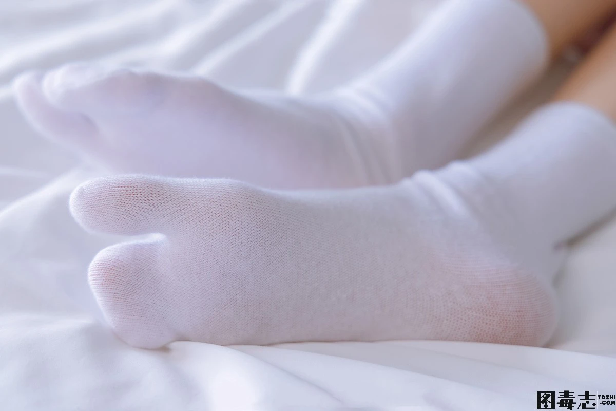 [BoBoSocks袜啵啵] No.137 稚予-木屐、分指白棉袜、裸足、和风浴衣-光影社区