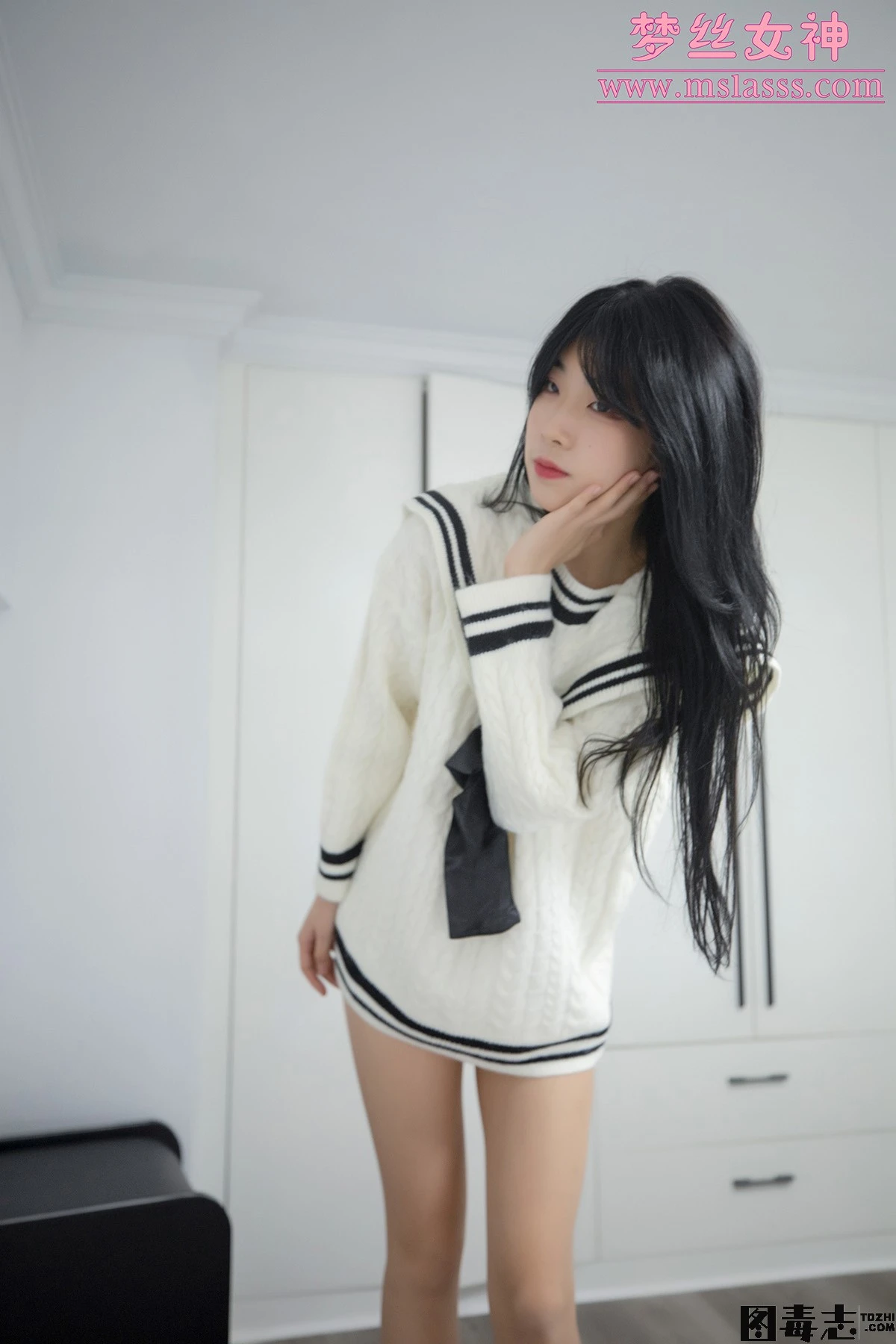 [MSLASS]梦丝女神 – 韩飞儿 白衣大长腿-光影社区
