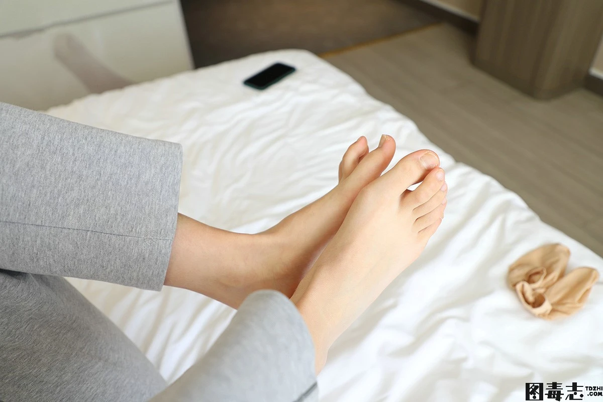 [誉铭传媒] 袜足摄影 2023微信客户群第二套作品-光影社区