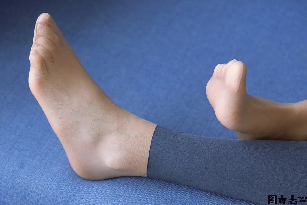 [BoBoSocks袜啵啵] No.212 小甜豆-运动鞋、肉丝、瑜伽裤裤里丝-光影社区