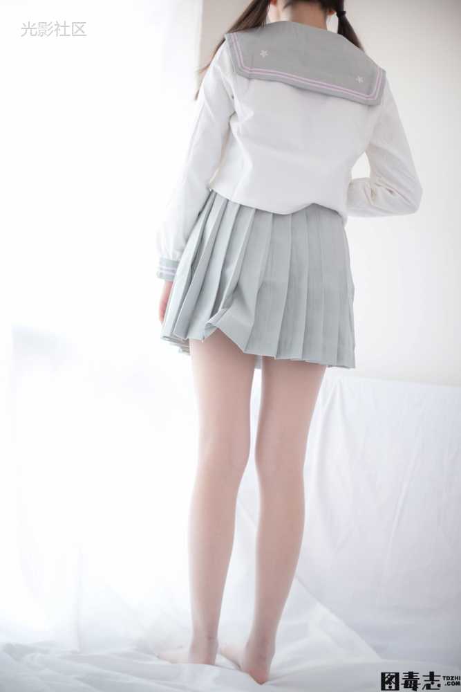 [森萝财团] R15-046 薄丝美足-光影社区