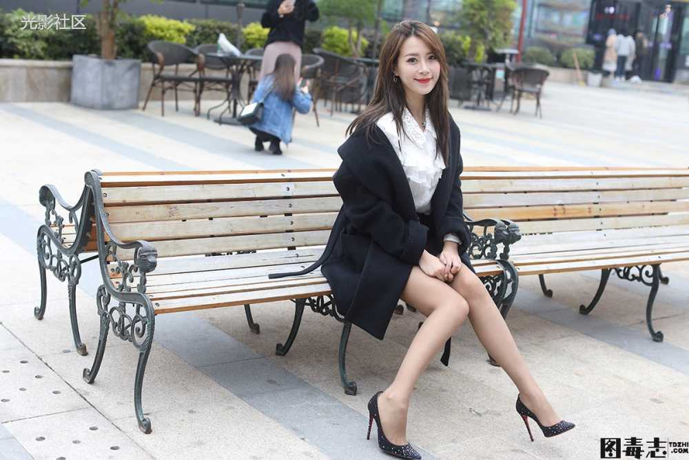 极品女神妮妮的咖啡色丝袜-光影社区