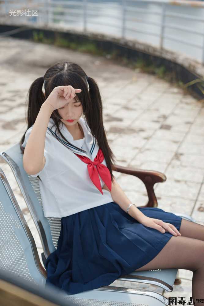 [轻兰映画] SPL.012 半度度度喵 JK黑丝平底鞋-光影社区