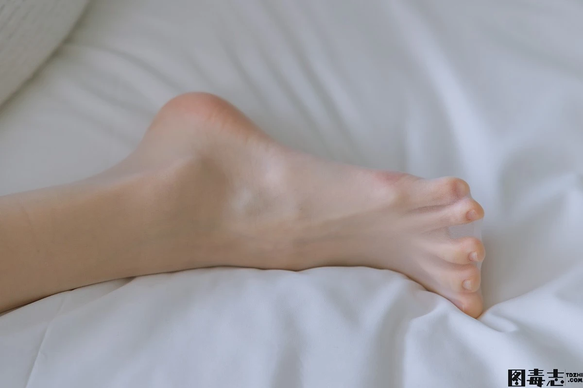 [BoBoSocks袜啵啵] No.173 稚予-高跟鞋、板鞋、白丝、肉丝、白棉袜-光影社区