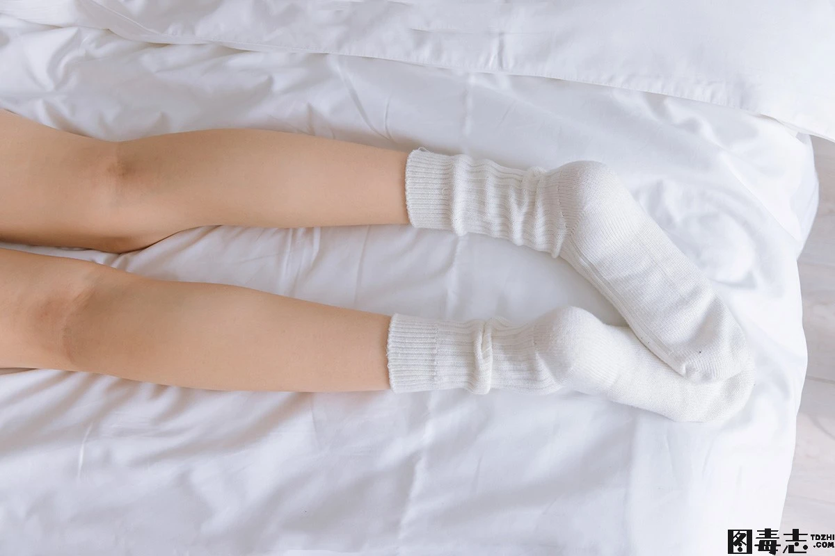 [BoBoSocks袜啵啵] No.143 稚予-匡威板鞋、vans帆布鞋、两双白棉袜-光影社区