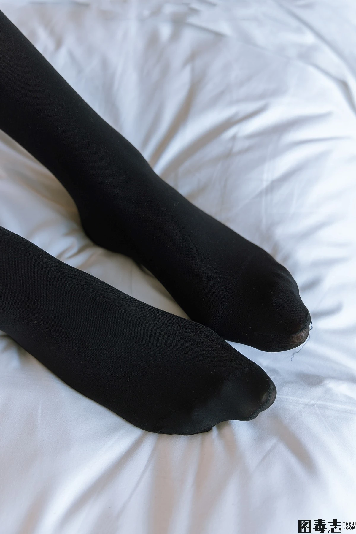 [BoBoSocks袜啵啵] No.278 小甜豆-皮鞋、厚黑丝、jk制服、踩泡面-光影社区