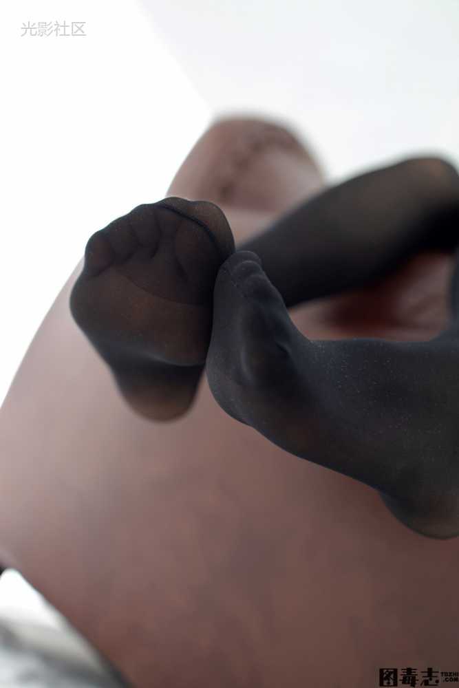 [森萝财团] 有料014 小奶糕Milky 沙发上的黑丝女仆-光影社区