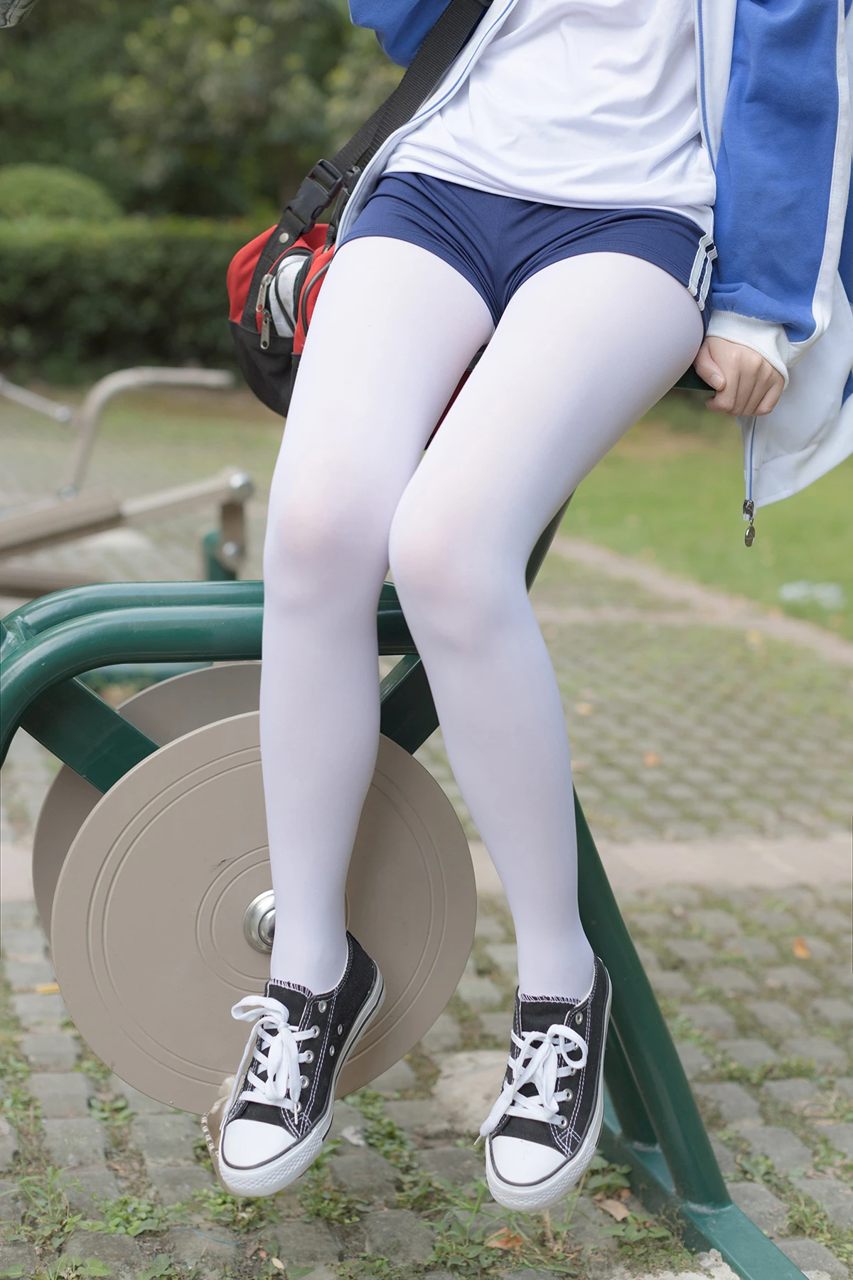 [森萝财团] 無料005 白丝体操服运动少女-光影社区