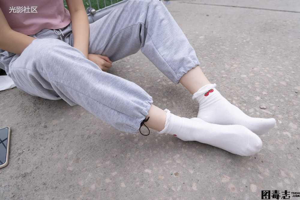 [BoBoSocks袜啵啵] No.016 熊熊-斯凯奇运动鞋、棉袜、裸足-光影社区