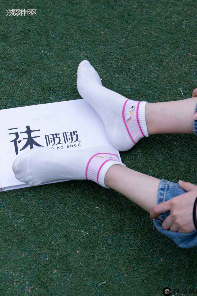 [BoBoSocks袜啵啵] No.004 泡芙-vans帆布鞋、白棉袜、裸足-光影社区
