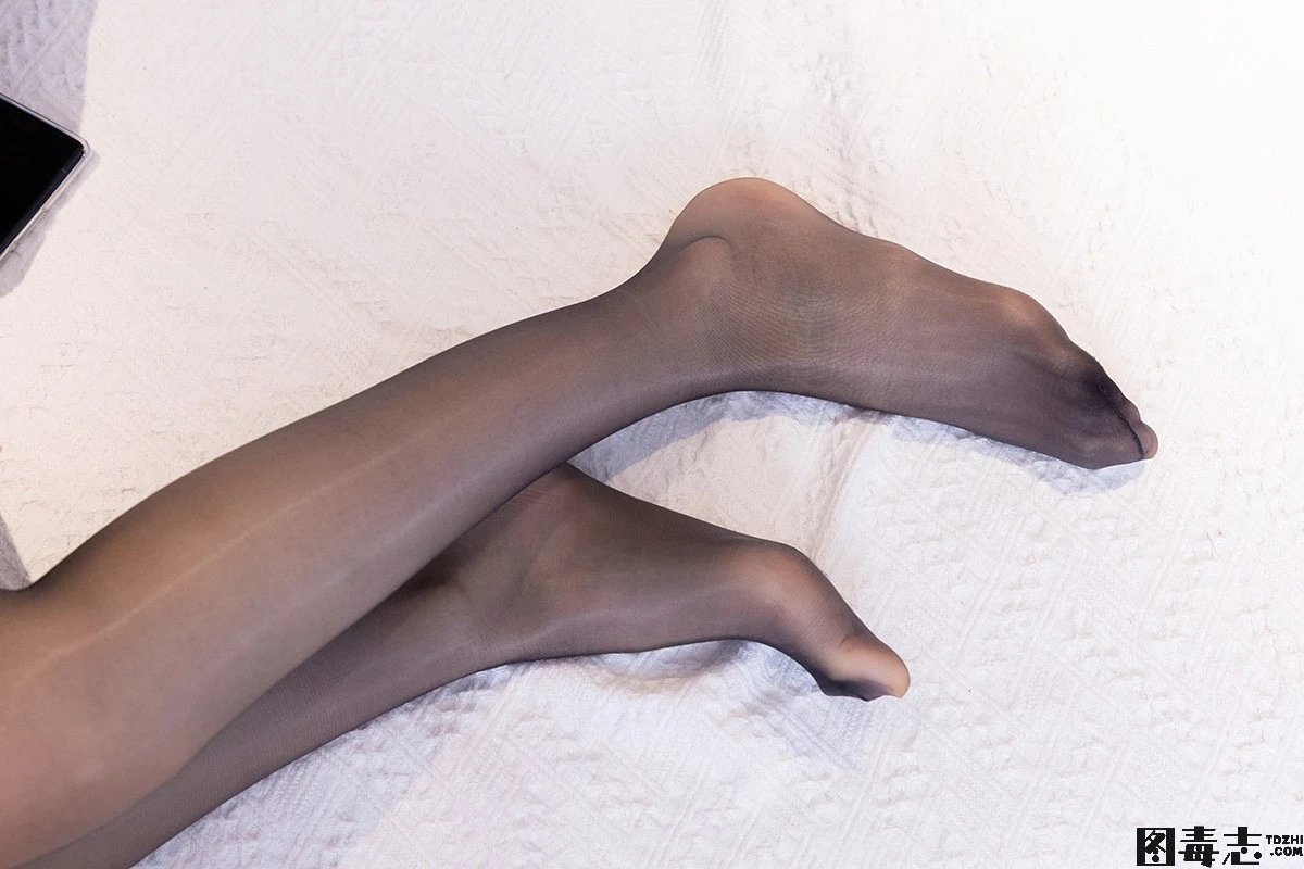 [BoBoSocks袜啵啵] No.346 雪糕-高跟鞋、油亮肉丝、油亮黑丝-光影社区