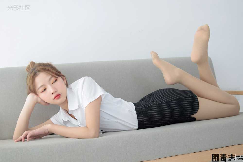 [森萝财团] JKFUN-046 OL一定要搭配眼镜 50D肉丝-光影社区