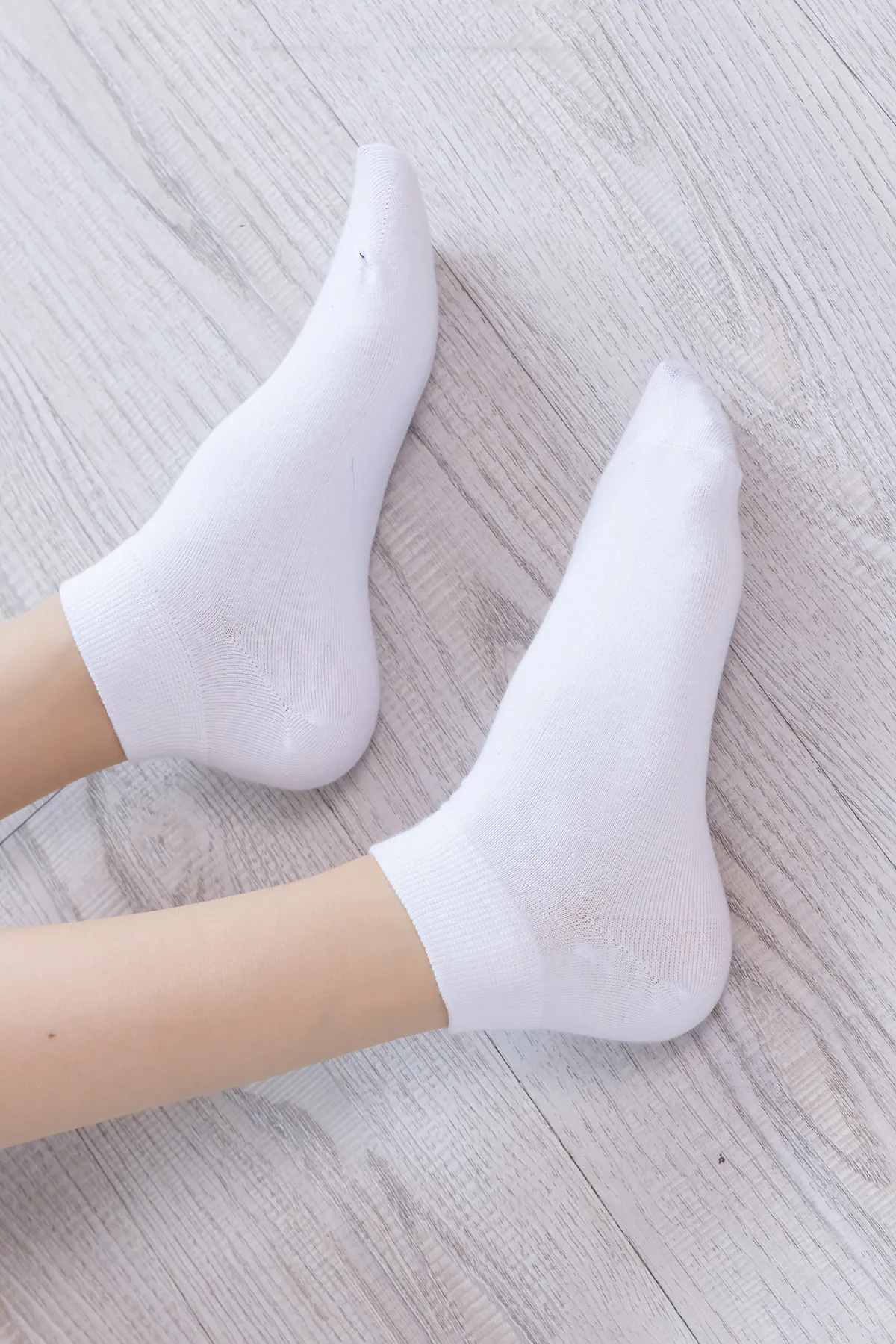 [BoBoSocks袜啵啵] No.424 稚予-运动鞋、白棉袜、肉丝、腰丝-光影社区